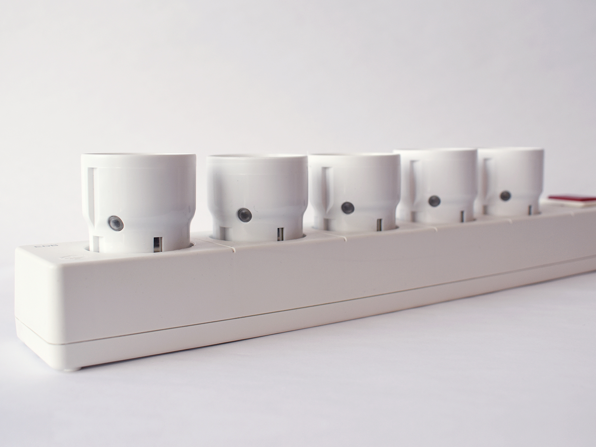 zigbee smart plug with energy monitoring